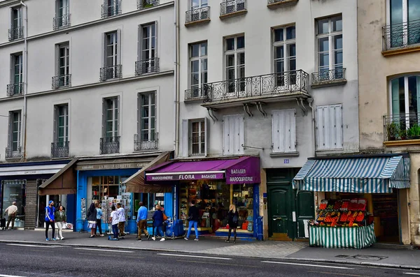 Paris; France - april 2 2017 : Le Marais district — Stock Photo, Image