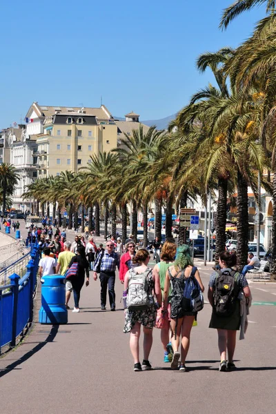 Nice, France - april 19 2016 : picturesque city center — Stock Photo, Image