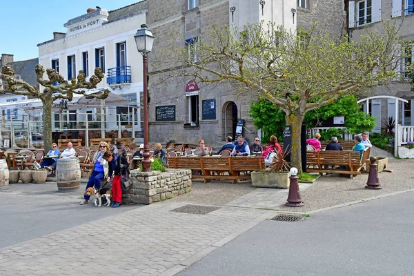 Piriac sur Mer, Francia - 14 de abril de 2017: el pintoresco pueblo —  Fotos de Stock