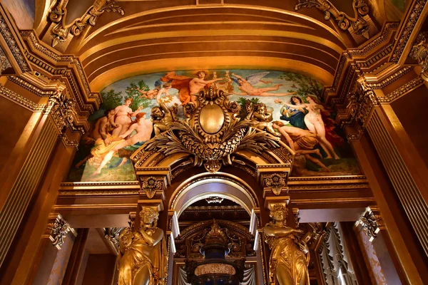 Paris; França - 4 de agosto de 2018: Grand Foyer da Ópera de Par — Fotografia de Stock