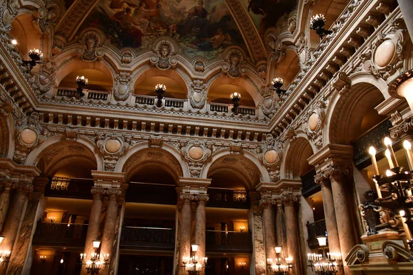 Paris; França - 4 de agosto de 2018: Opera de Paris — Fotografia de Stock