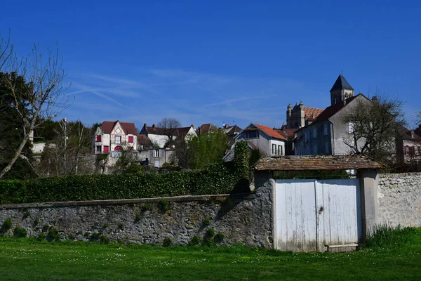 Vetheuil, Fransa - 16 Mart 2017: köy Merkezi — Stok fotoğraf