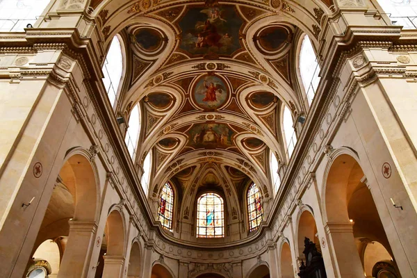 Paříži Francie-duben 2 2018: kostel svatého Rocha — Stock fotografie