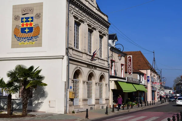 Bonnieres sur Seine; Francie - mach 6 2018: malebné město — Stock fotografie