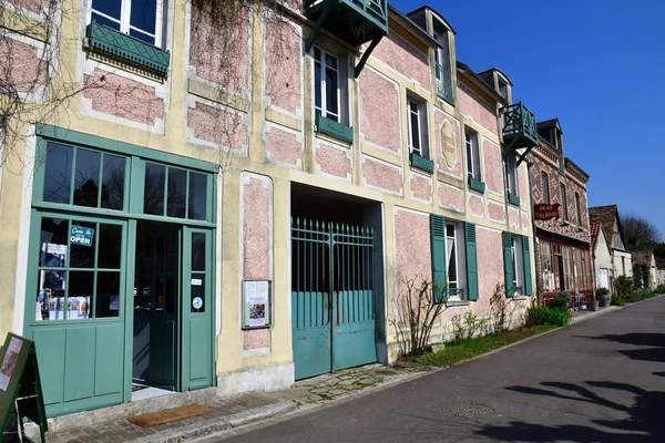 Giverny, Francia - 25 de marzo de 2017: pintoresco pueblo — Foto de Stock