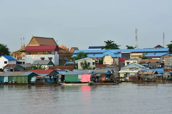 Phnom Penh; Reino de Camboya - 21 de agosto de 2018: ribera — Foto de Stock