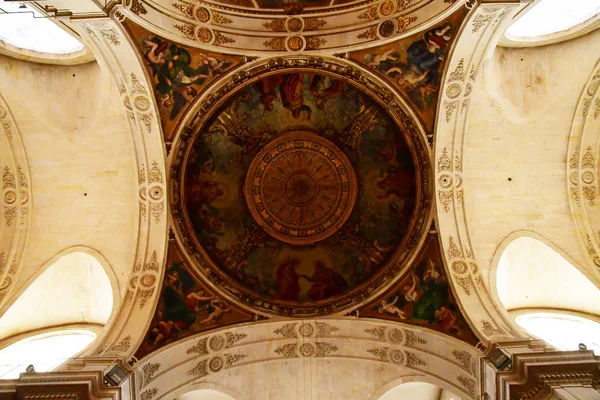 Paris ; France - 2 avril 2018 : l'église Saint Roch — Photo