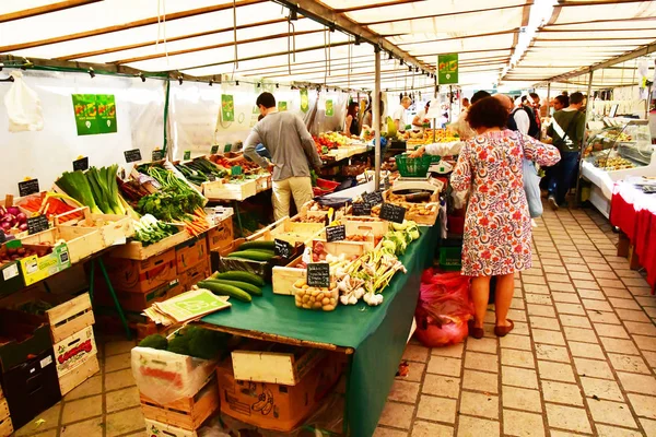 サン ジェルマン アン レー。フランス - 2018 年 5 月 27 日: 美しい都市 — ストック写真