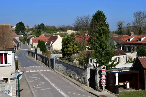 Banthelu, Francia - 16 de marzo de 2017: centro del pueblo — Foto de Stock