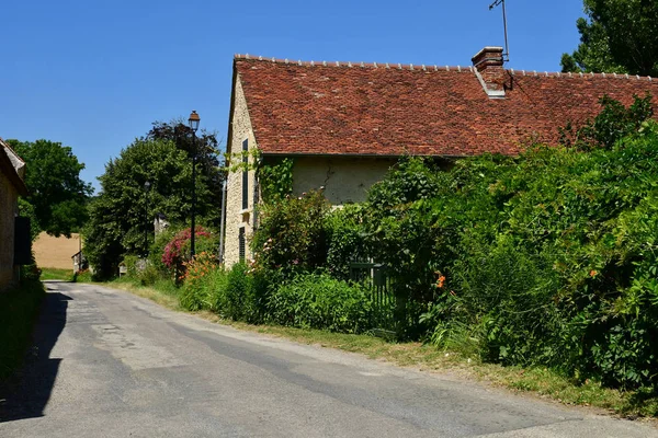 Dampsmesnil, vexin sur epte, Frankreich - 19. Juni 2018: malerisch — Stockfoto