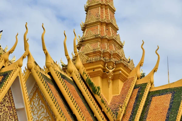 Phnom Penh; Koninkrijk van Kambodja - augustus 20 2018: Koninklijk Paleis — Stockfoto