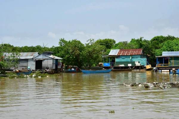 Siem Reap; Reino de Camboya - 23 de agosto de 2018: vista al río — Foto de Stock