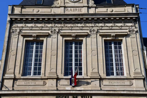 Bonnieres sur Seine; France - mach 6 2018 : picturesque city — Stock Photo, Image