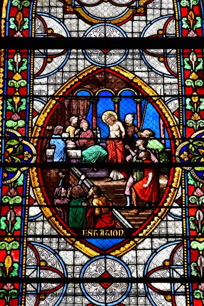Elbeuf, Ranska - maaliskuu 30 2017: Notre Damen kirkko — kuvapankkivalokuva