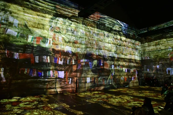 Paris; Frankreich - 30. November 2018: das atelier des lumieres, lig — Stockfoto