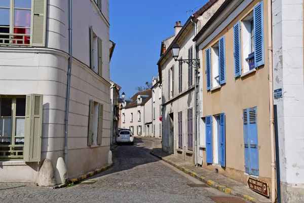 Marly le roi; france - märz 26 2017: altes dorf im frühling — Stockfoto