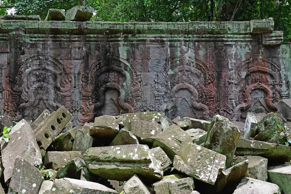 Siem Reap; Kingdom of Cambodia - august 24 2018 : Ta Prohm templ — Stock Photo, Image