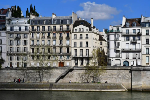 Parigi; Francia - 2 aprile 2017: Ile Saint Louis — Foto Stock