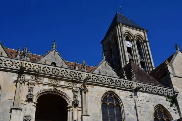 Vetheuil; Frankrijk - juli 27 2018: kerk — Stockfoto