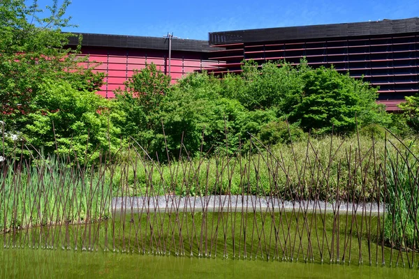 巴黎;法国-2017年5月21日: quai branly 博物馆 — 图库照片