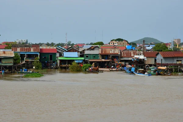 Kampong Chhnang; Reino de Camboya - 21 de agosto de 2018: imágenes — Foto de Stock