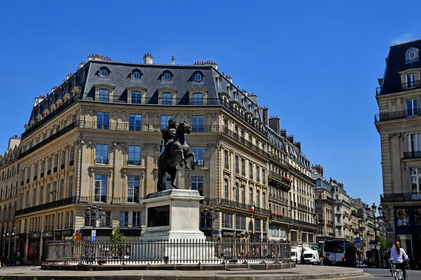 Παρίσι; Γαλλία - 2 Απριλίου 2017: Place des Victoires — Φωτογραφία Αρχείου