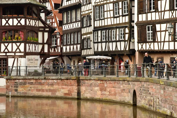 Страсбург; Франция - 3 марта 2017: живописный центр города в — стоковое фото