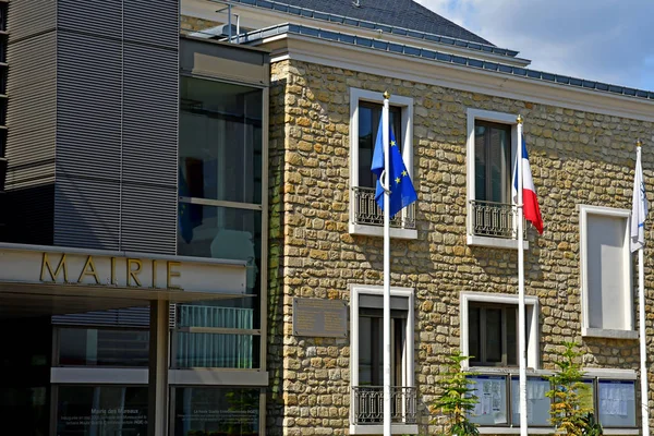 Les Mureaux; Frankrijk - 8 mei 2018: gemeentehuis — Stockfoto