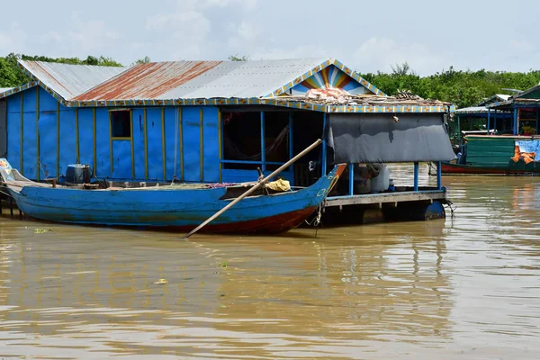 Siem Reap; Reino de Camboya - 23 de agosto de 2018: vista al río — Foto de Stock