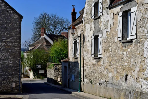 Fontenay Saint Pere; Frankrike - 23. mars 2017: landsbysentrum – stockfoto