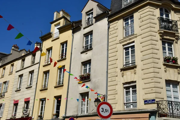 Saint Germain en Laye; France - may 27 2018 : picturesque city c — Stock Photo, Image