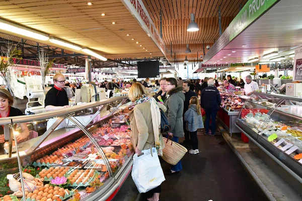 Marly le Roi; Francia - 26 de marzo de 2017: mercado — Foto de Stock