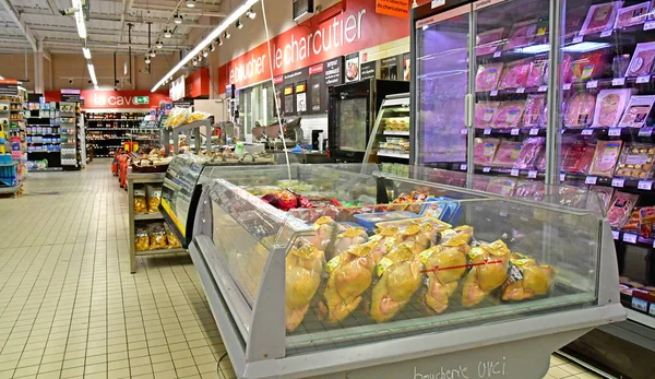 Parigi, Francia - 9 luglio 2018: supermercato — Foto Stock
