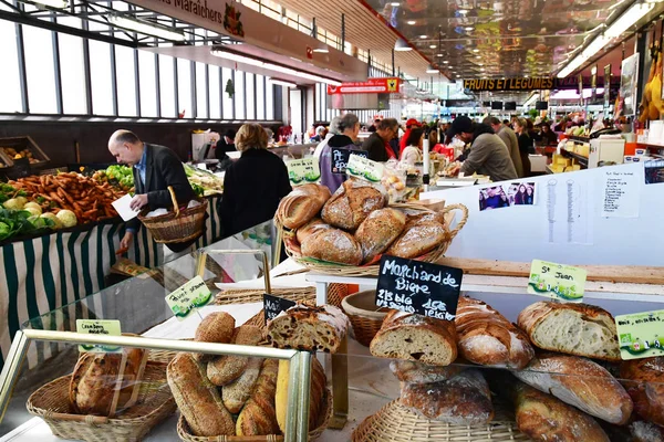 Marly le Roi; France - march 26 2017 : market — 스톡 사진