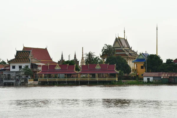 Phnom Penh; Koninkrijk van Kambodja - augustus 21 2018: riverside — Stockfoto