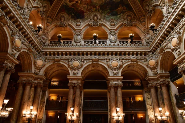 Párizs; Franciaország - augusztus 4 2018: Opera de Paris — Stock Fotó