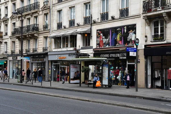 Paris; Fransa - 2 Nisan 2017: Rivoli Sokağı — Stok fotoğraf