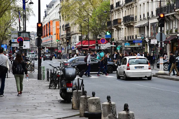 Paris; França - 2 de abril de 2017: Rivoli street — Fotografia de Stock