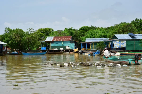 Siem Reap; Reino de Camboya - 23 de agosto de 2018: vista al río — Foto de Stock