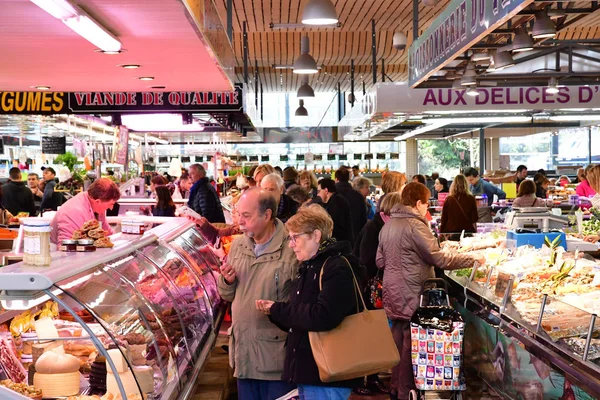 Marly le Roi; France - march 26 2017 : market — 스톡 사진