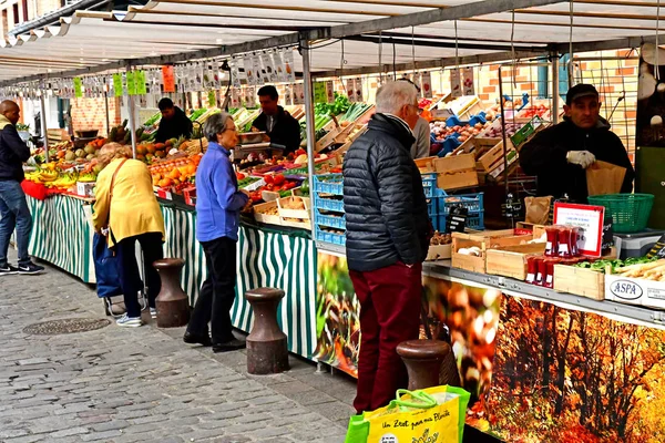 Poissy; Frankreich - 7. April 2019: Markt — Stockfoto