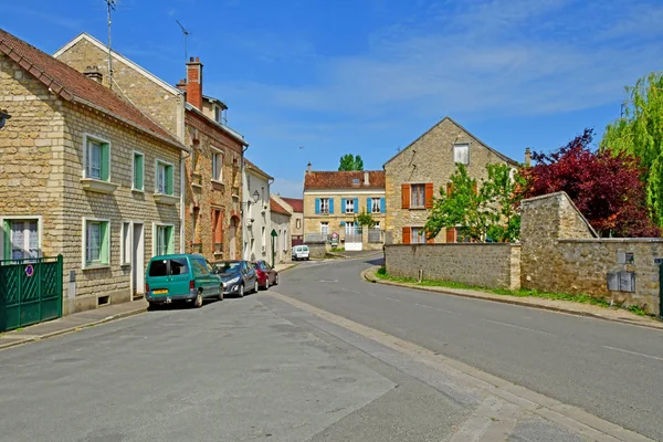 Sagy, Франція-Травень 24 2019: село центр — стокове фото