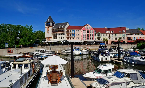 Cergy; frankreich - 2. juni 2019: port cergy — Stockfoto