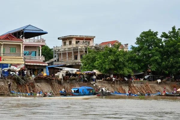 Kampong Chhnang; Reino de Camboya - 21 de agosto de 2018: imágenes — Foto de Stock