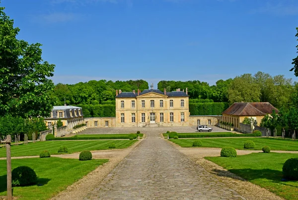 Condecourt, França - 24 de maio de 2019: Villette castle — Fotografia de Stock