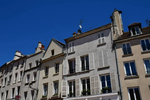 Pontoise , France - june 2 2019 : historical city — Stock Photo, Image