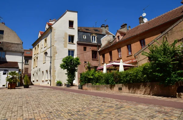 Pontoise, Francja-Czerwiec 2 2019: miasto historyczne — Zdjęcie stockowe