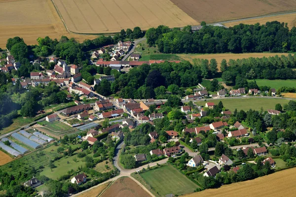 Sailly, Frankreich - 7. Juli 2017: Luftbild des Dorfes — Stockfoto