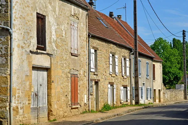 Sagy, Francia - 24 de mayo de 2019: centro del pueblo —  Fotos de Stock