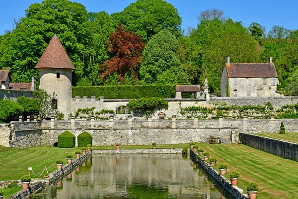 Вільвілсо, Франція-15 2019 травня: історичний замок — стокове фото